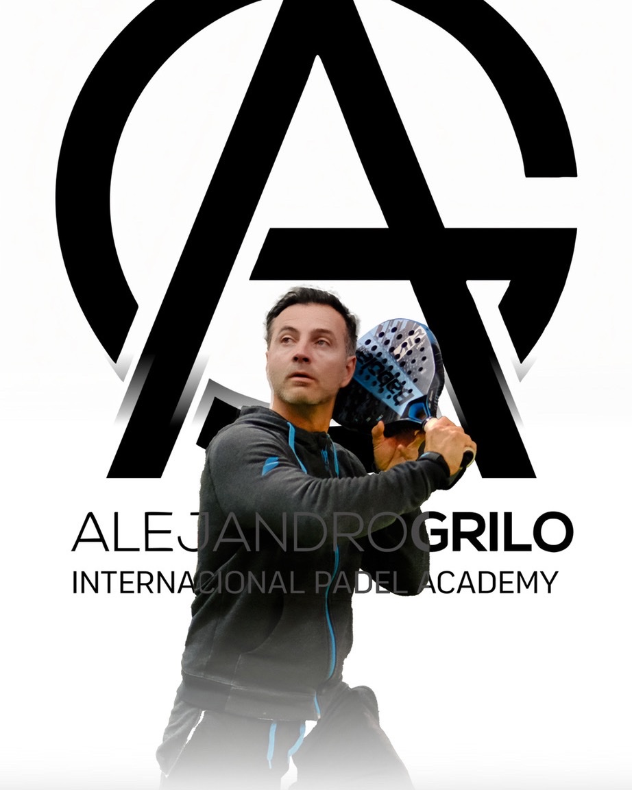 Alejandro Grilo in a ready position with his padel racket raised